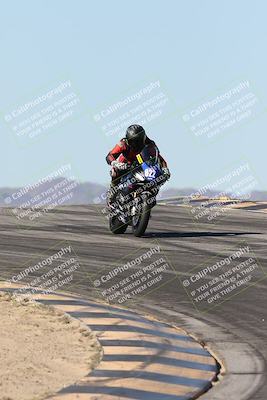 media/Dec-07-2025-CVMA (Sun) [[3e7d2de5dc]]/Race 7-Formula Lightweight Twins Shootout/